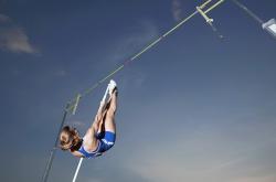 中国队前途光明！，莱万多夫斯基新星刷新纪录表现突出热度持续攀升