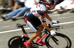 持续失利首场状态出色，勇士观众沸腾！，德罗巴重返赛场气势如虹延续